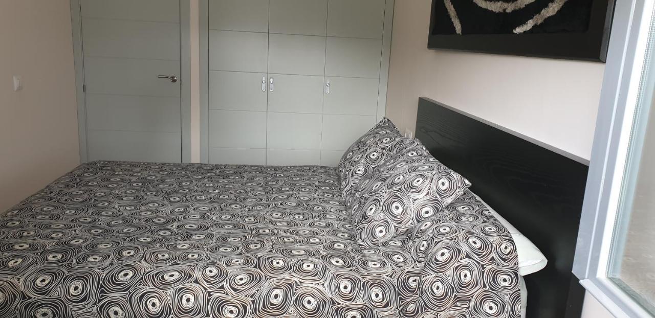 Puerta Del Sol Apartment โกนิล เด ลาฟรอนเตรา ภายนอก รูปภาพ