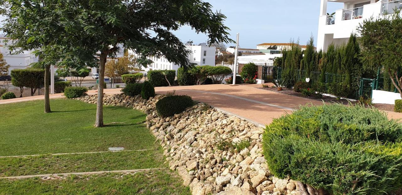 Puerta Del Sol Apartment โกนิล เด ลาฟรอนเตรา ภายนอก รูปภาพ